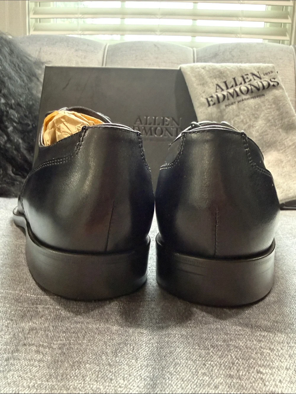 Allen Edmonds leather split toe dress shoe